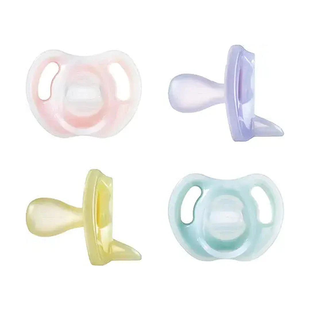 Tommee Tippee Ultra-light Silicone Pacifier, Symmetrical One-Piece Design, BPA-Free Silicone Binkies, 6-18 months, Pack of 4 Pacifiers