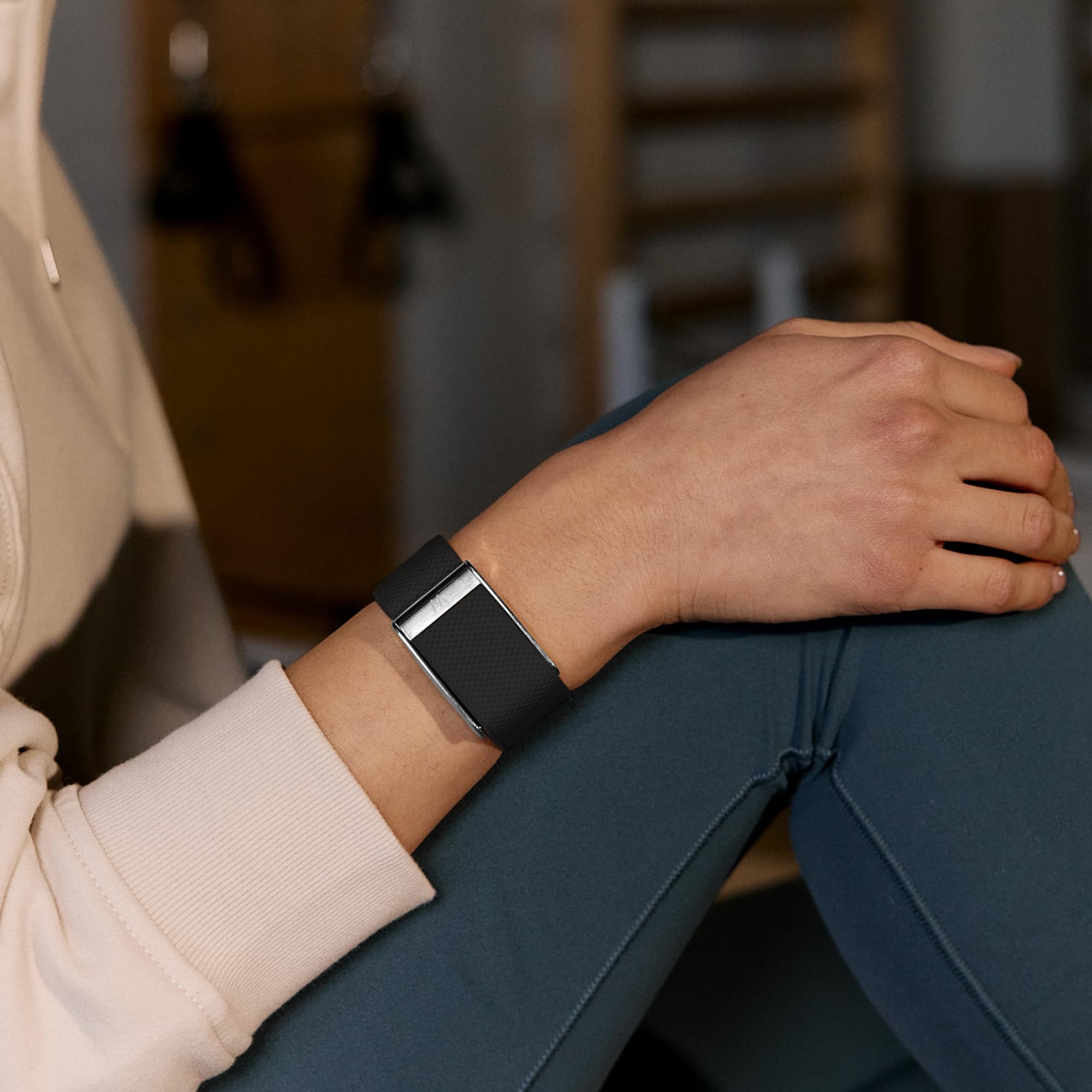 WHOOP Peak - 12 Month Membership -24/7 Activity and Sleep Tracker, Personalized Coaching, Menstrual Cycle Insights - 14+ Days Battery Life