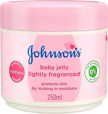 Johnson's Baby Jelly, Lightly Fragranced, formulated to protect newborn baby skin by creating a light protective barrier against wetness and preventing nappy rash, 250ml